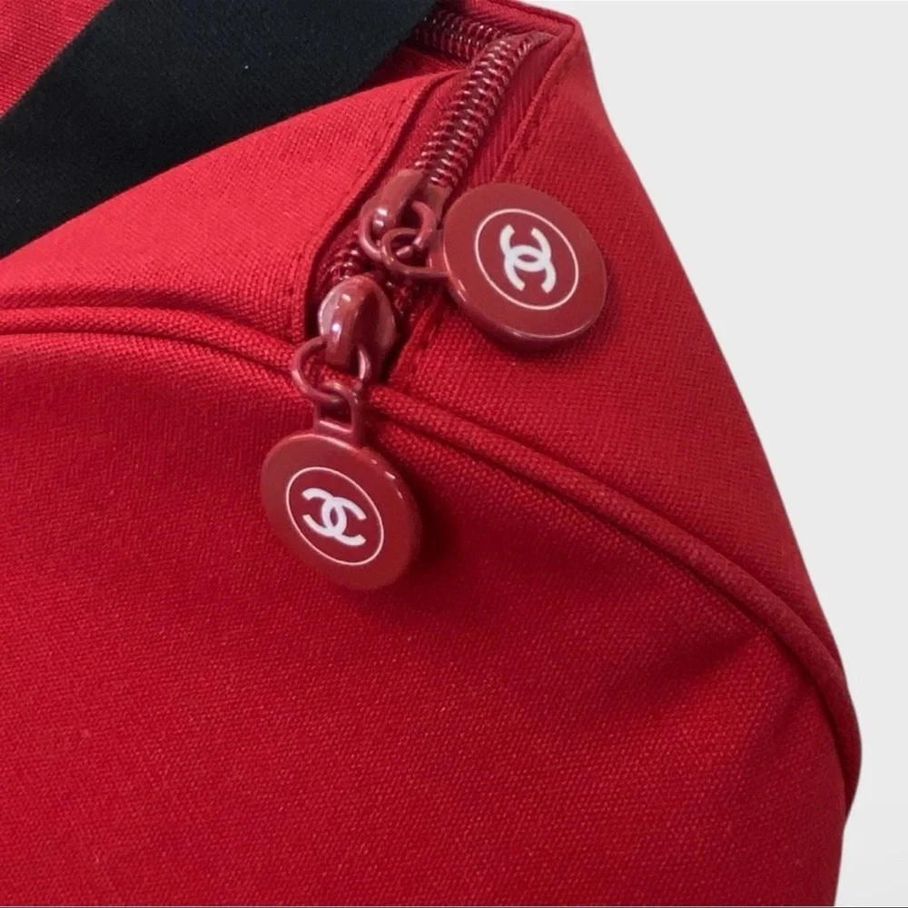 Chanel Red and Black Duffel Bag with Durable Design(54)